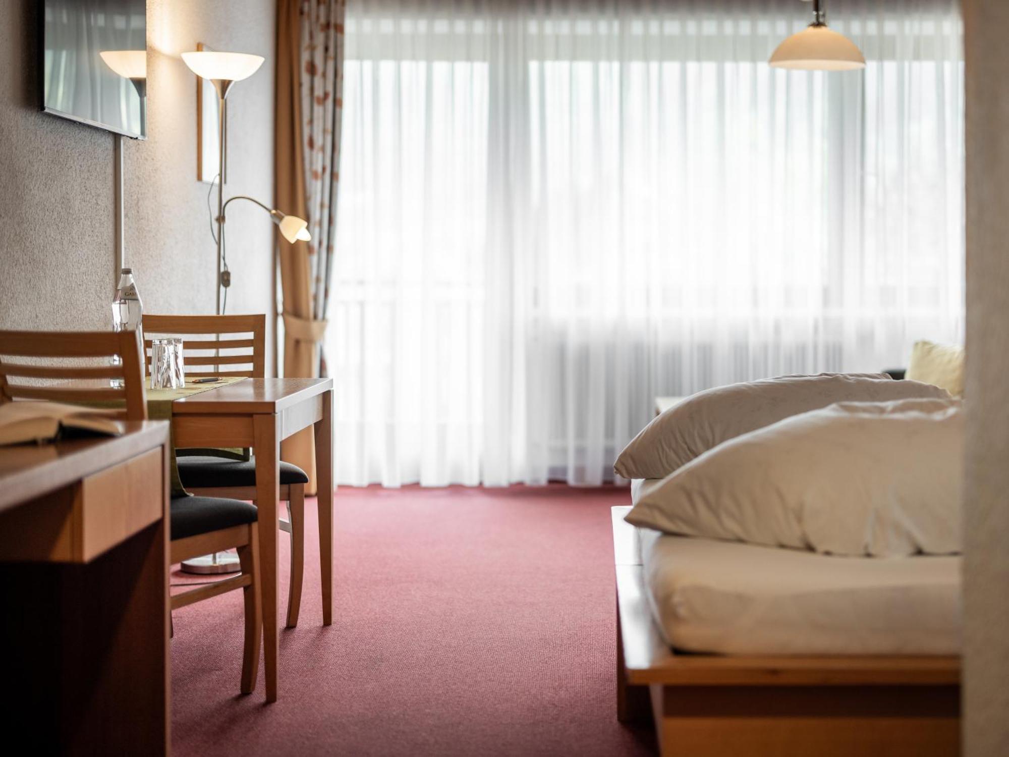 Hotel Engel เมลเลา ภายนอก รูปภาพ
